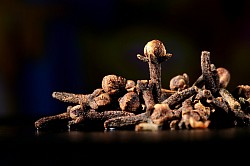 Cloves offer a range of health benefits, including their potent antimicrobial properties, antioxidant activity, and potential anti-inflammatory and anticancer effects.